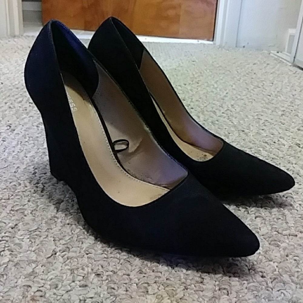 Express Black suede wedges size 8